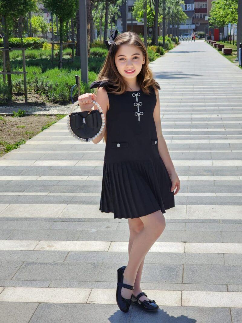 ⁦3 -piece dress⁩ - الصورة ⁦4⁩