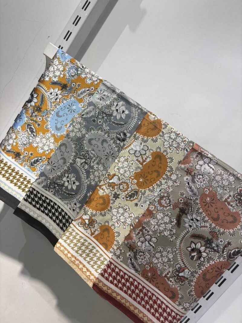 ⁦Shawls⁩ - الصورة ⁦4⁩