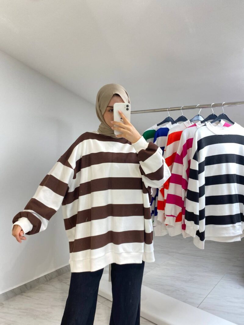 ⁦Sweater⁩ - الصورة ⁦3⁩