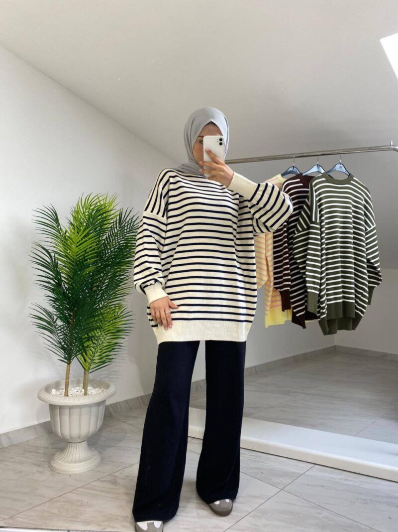 ⁦Sweater⁩ - الصورة ⁦5⁩