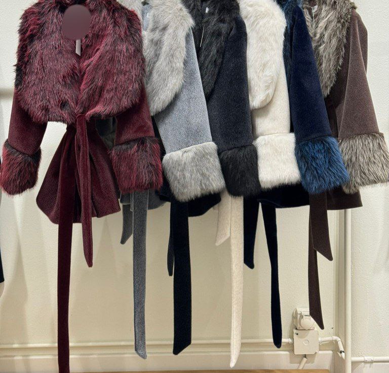 Jacket - الصورة 6