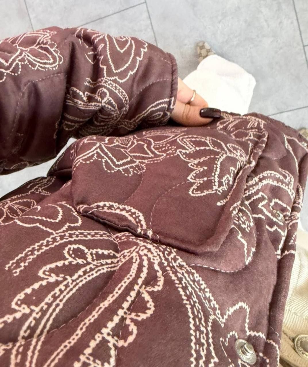 Jacket - الصورة 2