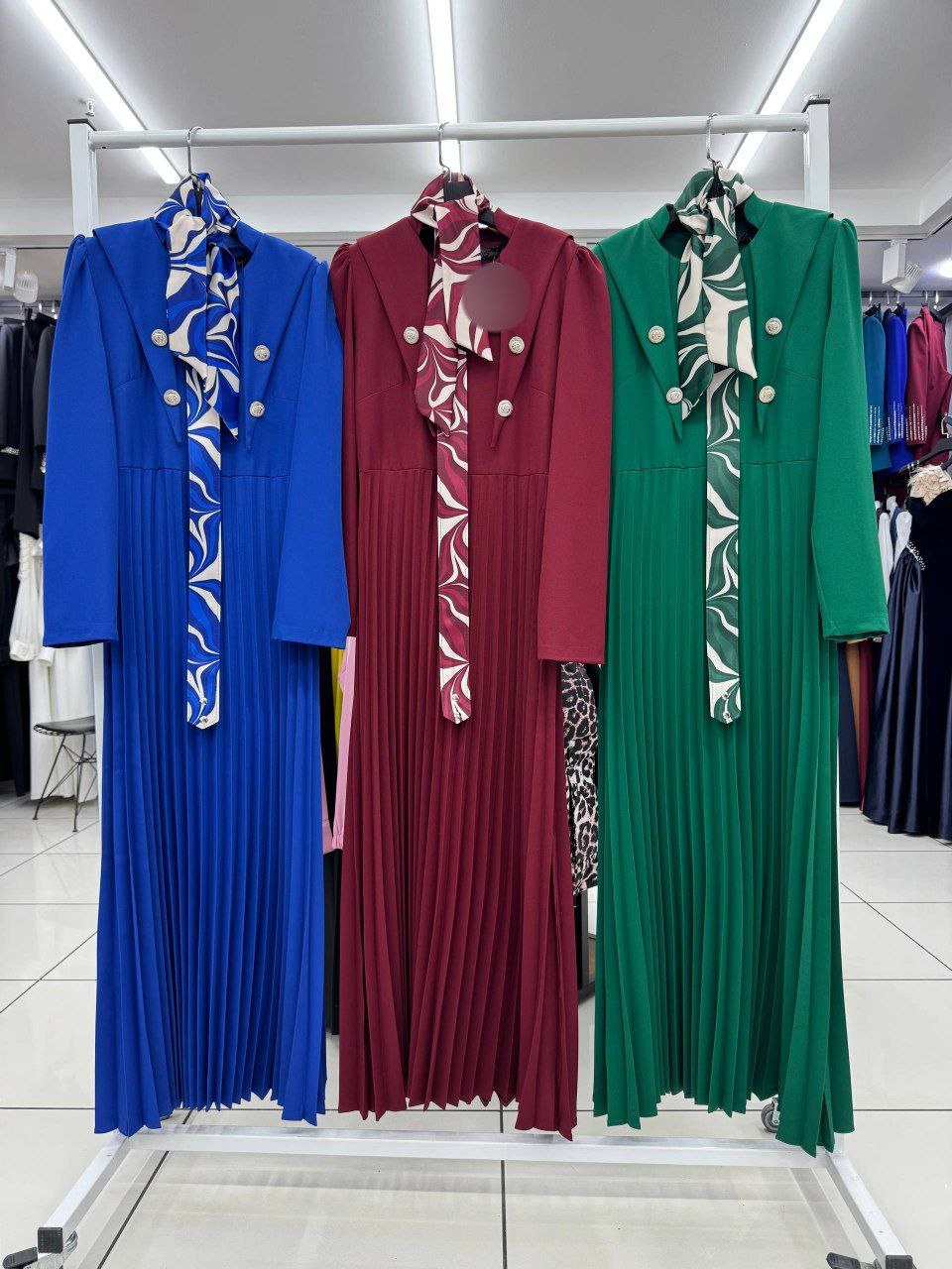 dress - الصورة 2