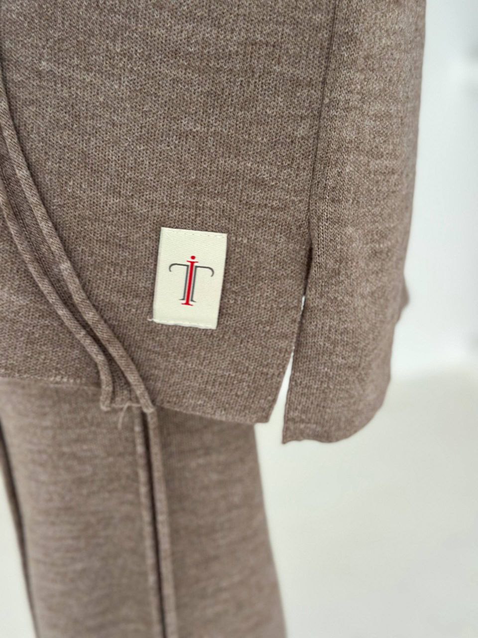 set. set - الصورة 2