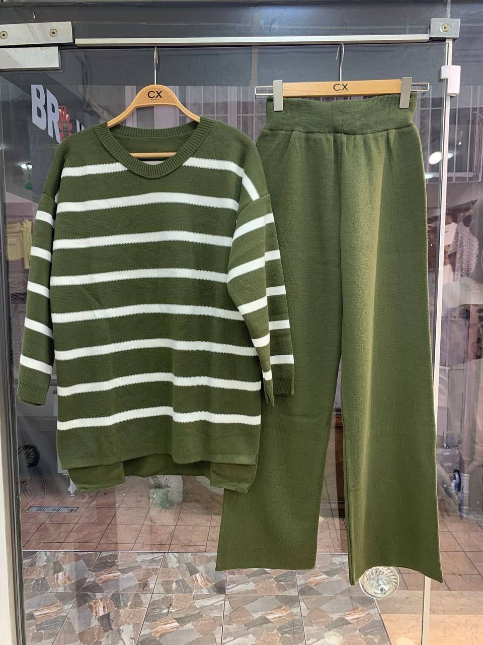 set. set - الصورة 4