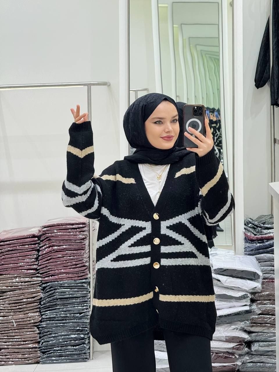 Jacket - الصورة 3