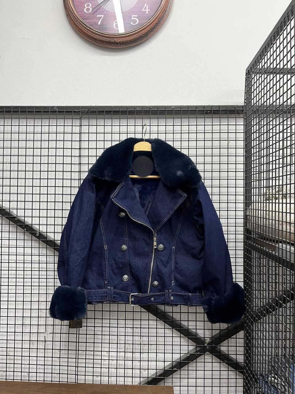 Jacket - الصورة 9