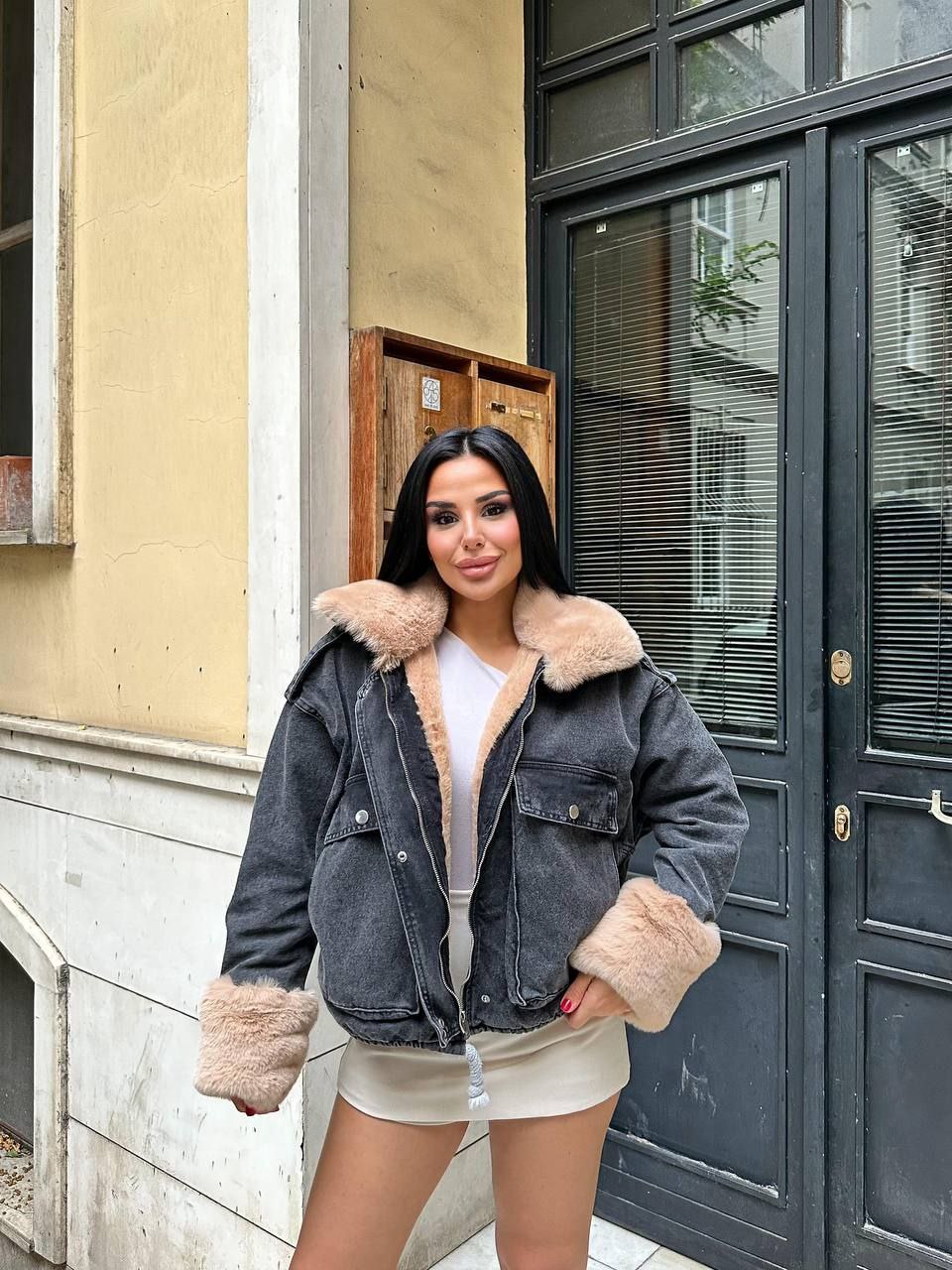 Jacket - الصورة 2