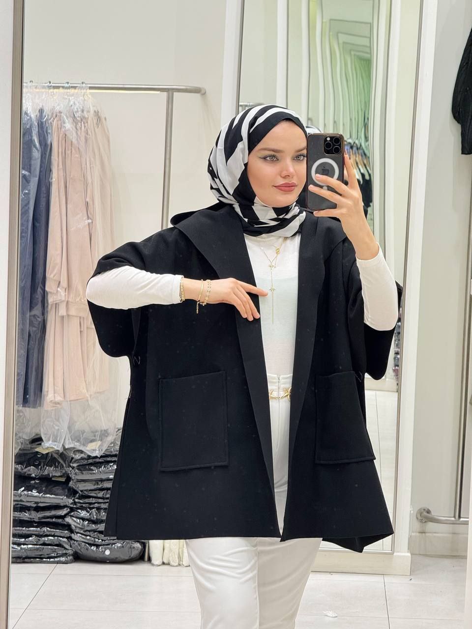 Jacket - الصورة 5